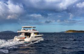 464PC heading into the distance