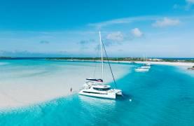 Sailing in Bahamas