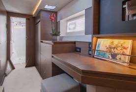Moorings 4200 Master Cabin / Head