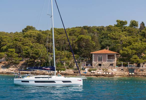 Moorings 44.4 – 4 cabin