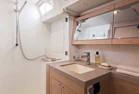 The Moorings 52.4 Shower